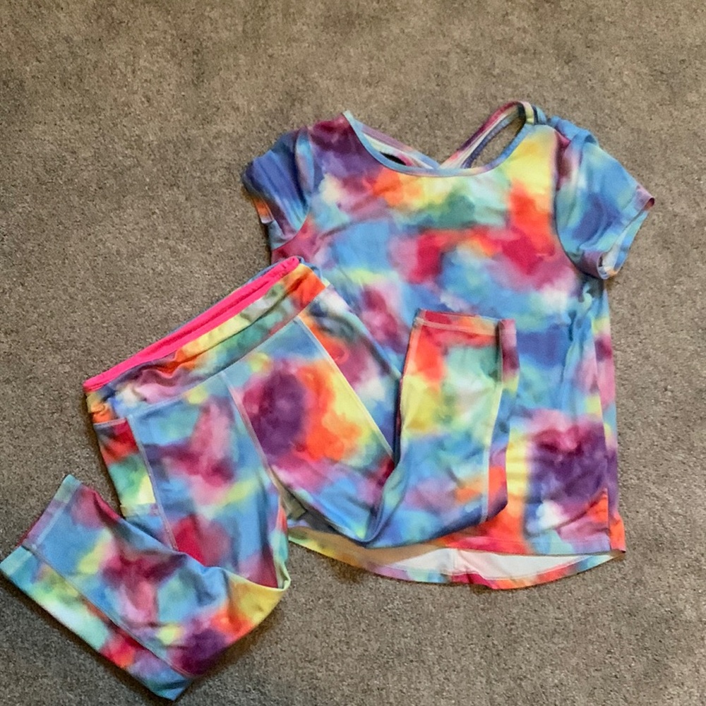 Girls bundle of SO active top and leggings, size M (8), rainbow tie-dye